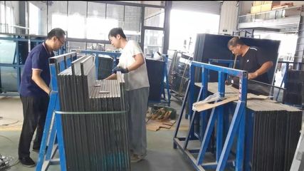 甘肃北方节能玻璃科技公司:开足马力忙生产 全力以赴促增收